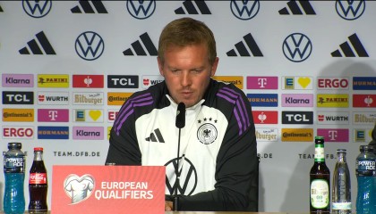 纳帅：明天比赛的阵容会有调整；我和部分球员进行了单独交流